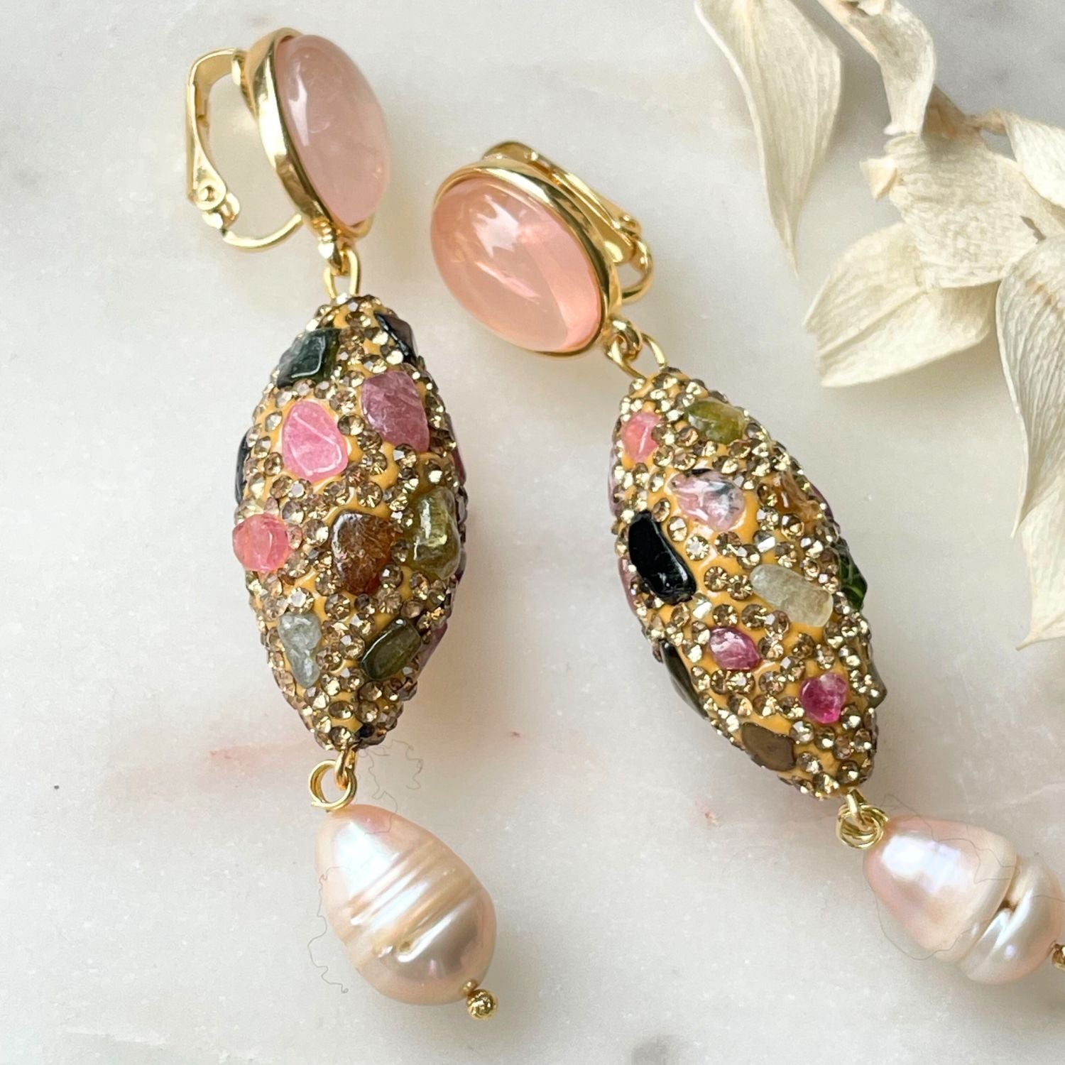 Exklusiver Rosenquarz-Ohrring mit Markasiten und Perle - Alessandra Schmidt Jewelry