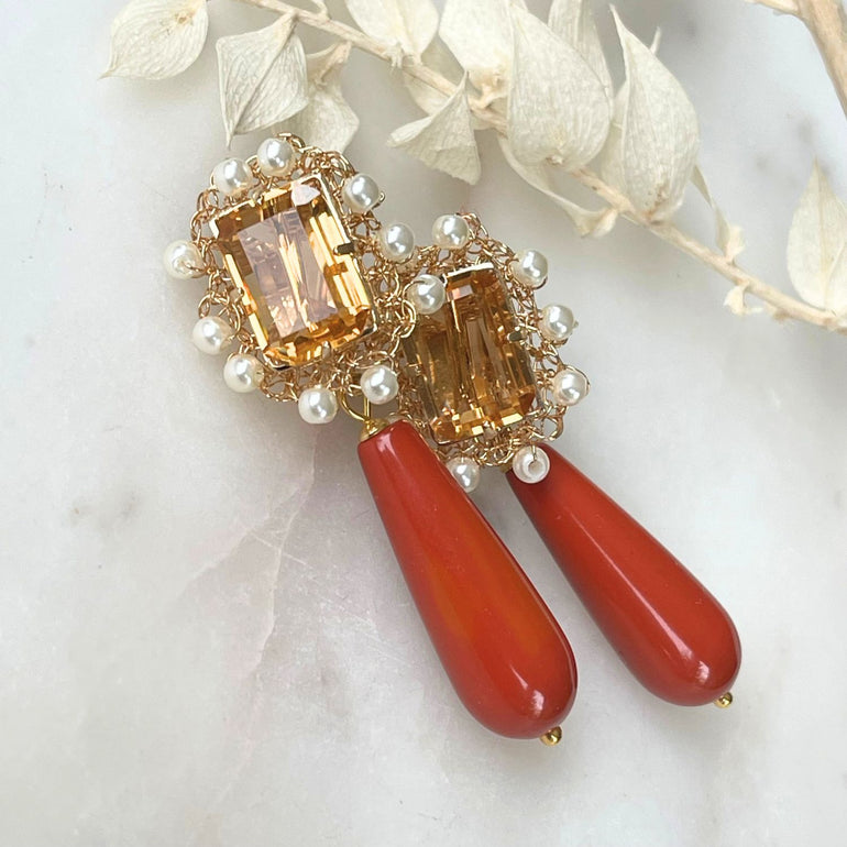 Ohrclips LILIBET mit Kristallen Citrin und Korallentropfen - Alessandra Schmidt Jewelry
