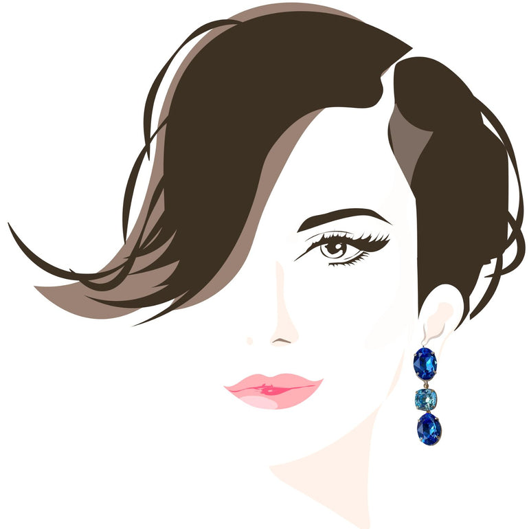 Entdecken Sie die elegante Schönheit der "GLOW" Ohrringe mit schimmernden blauen Kristallen. Die Basis können separat getragen werden, für einen dezenten Look. Diese exquisiten Ohrringe verleihen jedem Outfit einen unvergleichlichen Glanz und zeitlose Eleganz – perfekt für jeden Anlass- ALESSANDRA SCHMIDT JEWELRY