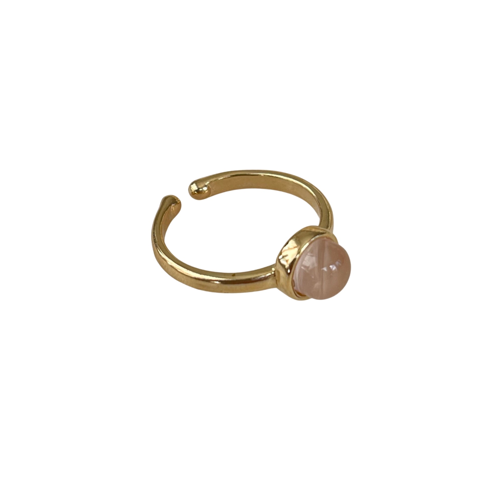  Der vergoldete Ring "ADRIANA" mit Achat in 18 K Ausführung ist ein elegantes Schmuckstück.  Ein offener Ring in strahlendem Grün. Verstellbar.  Hergestellt aus hochwertigem 18 K vergoldetem Messing mit faszinierendem Achat