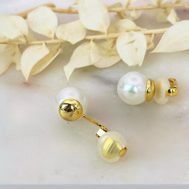 Rückansicht der vergoldeten 10 mm Clip-Ohrringe CHRISTA aus 925er Silber mit sicherem Clipverschluss