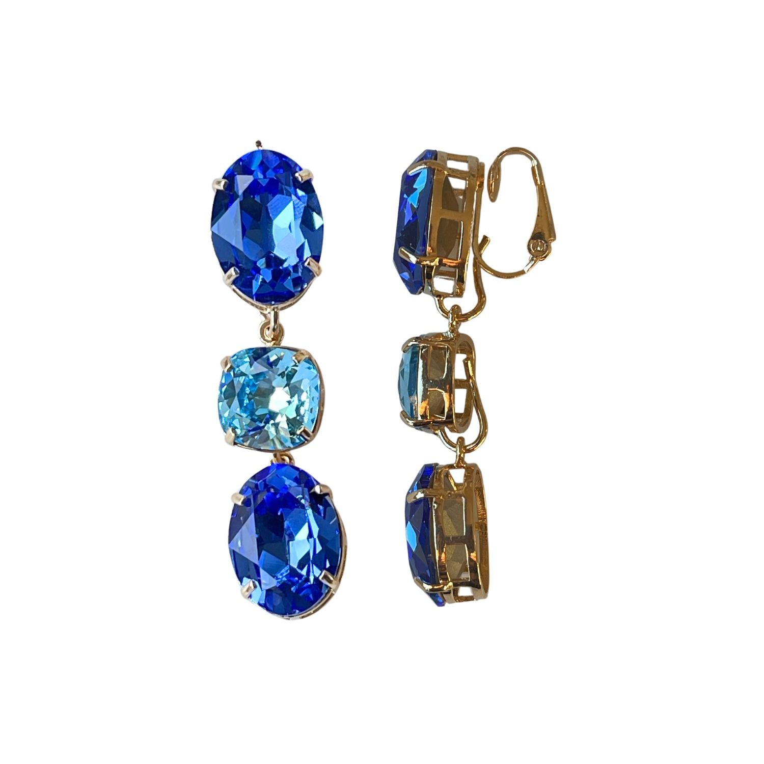 Erleben Sie die Eleganz der "GLOW"-Ohrringe mit  blauen Kristallen. Die grüne Basis kann separat getragen werden und verleiht einen dezenten, dennoch wunderschönen Touch. Die weltberühmten Swarovski Kristalle sorgen für Glanz und zeitlose Eleganz.