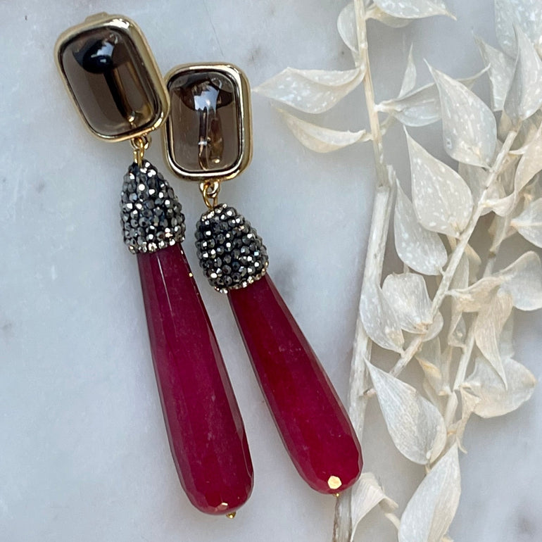 Ohrclips "MARIELA" mit Obsidian, Marcassite und Achat - Mit Clip-Verschluss - Farben: Rauchgrau und Rot - Länge. 8,00 cm Gewicht: ca. 26,75 g pro Paar - 18 K vergoldetes Messing mit natürlichen Obsidian, Marcassite und Achatsteinen